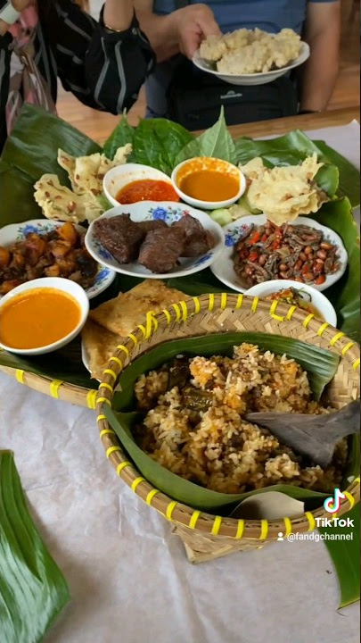 TEMPAT MAKAN LANGGANAN PRESIDEN JOKOWI ADA TAMAN BURUNGNYA #bogor #kuliner #jokowi #sunda #restoran