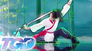 This magnificent sword dance from FANG YANG FEI stuns the audience! | TGD China | Live Shows Week 9