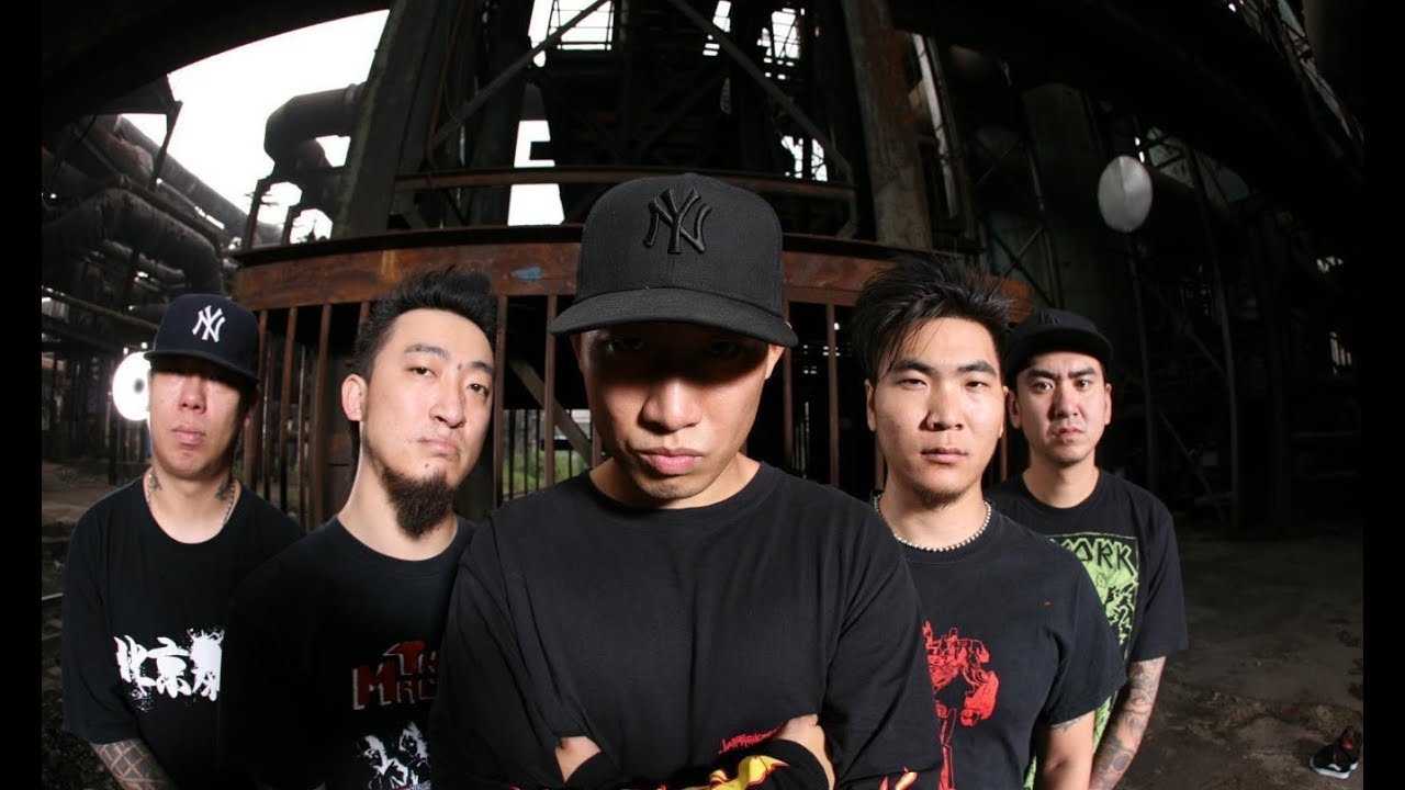Twisted Machine - live "镜子中"