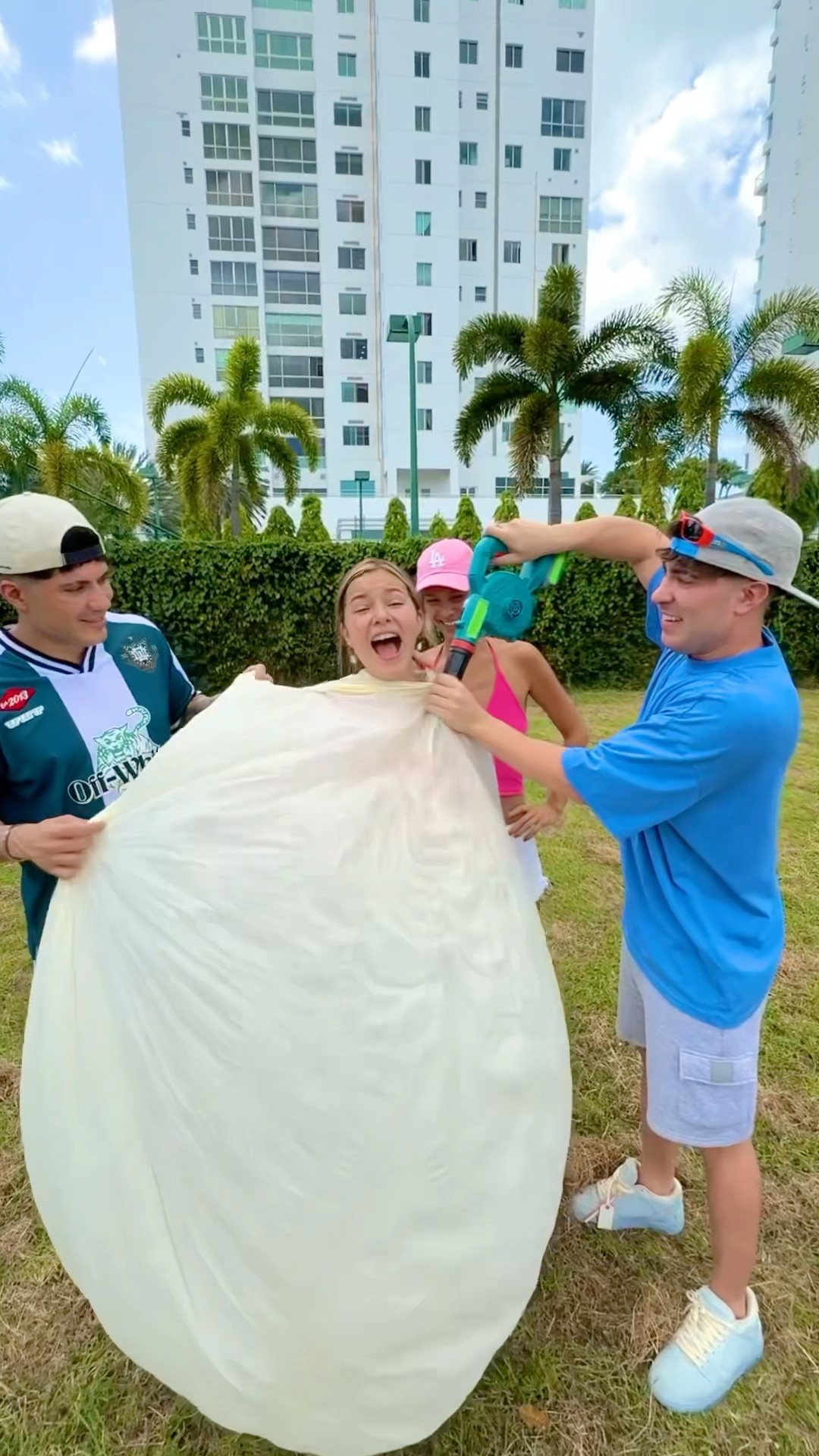 Experiment: Person Inside Giant Balloon ??