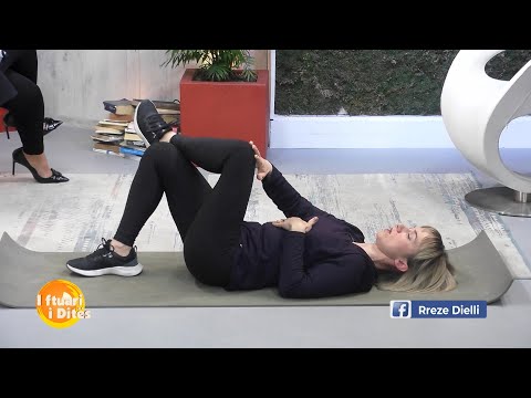 Video: Si ta bëni kokën e rrotulluar drejt gjurit në Yoga: 15 hapa