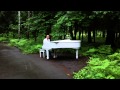 Игорь Крутой играет на рояле в лесу