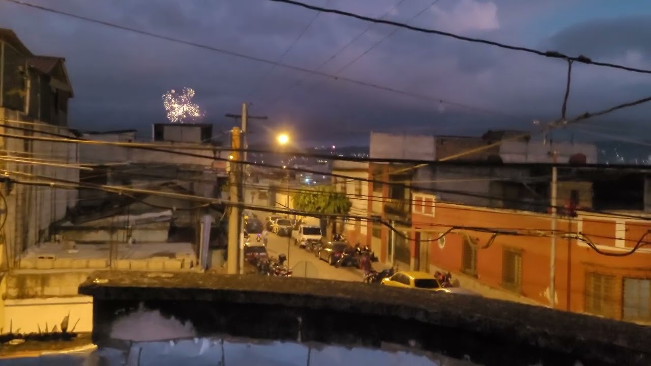 Navidad en 4k cohetes