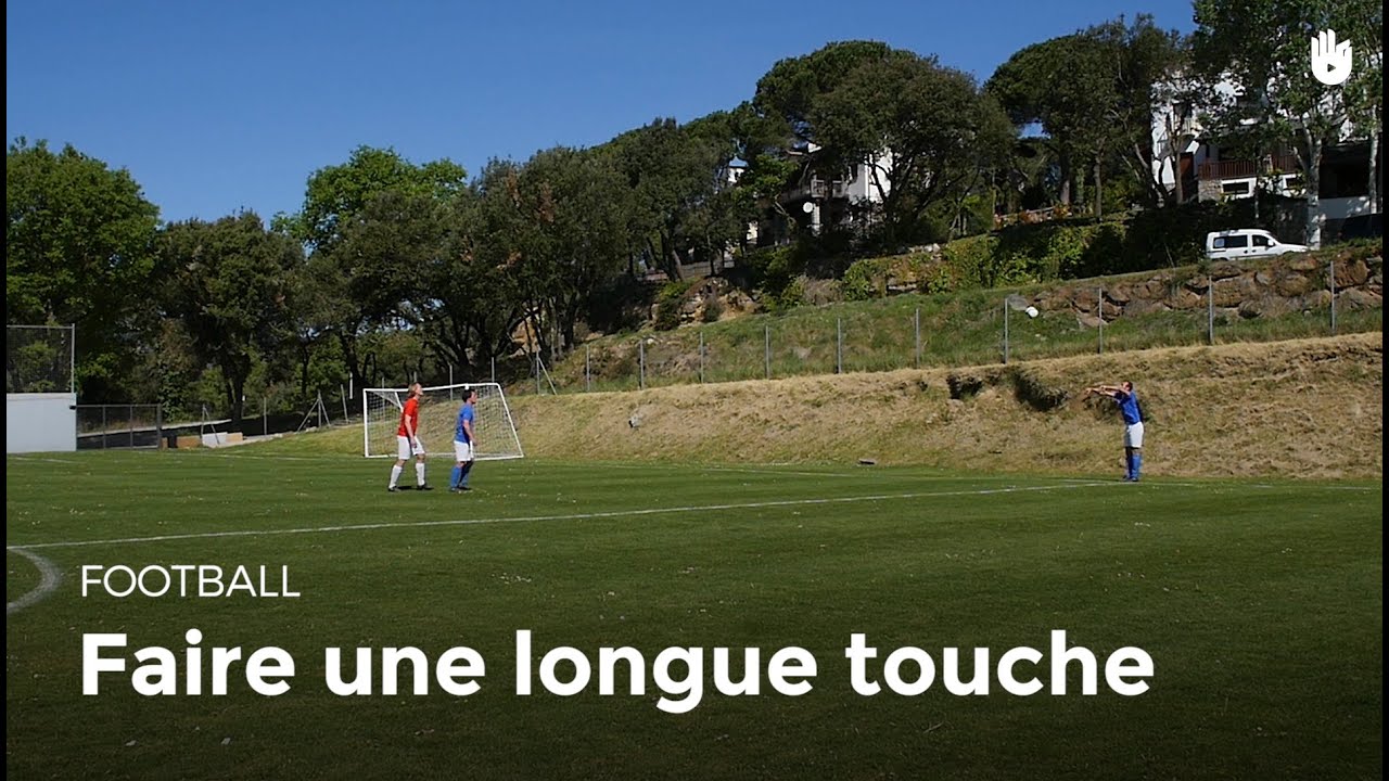 Comment faire une longue touche | Football - YouTube