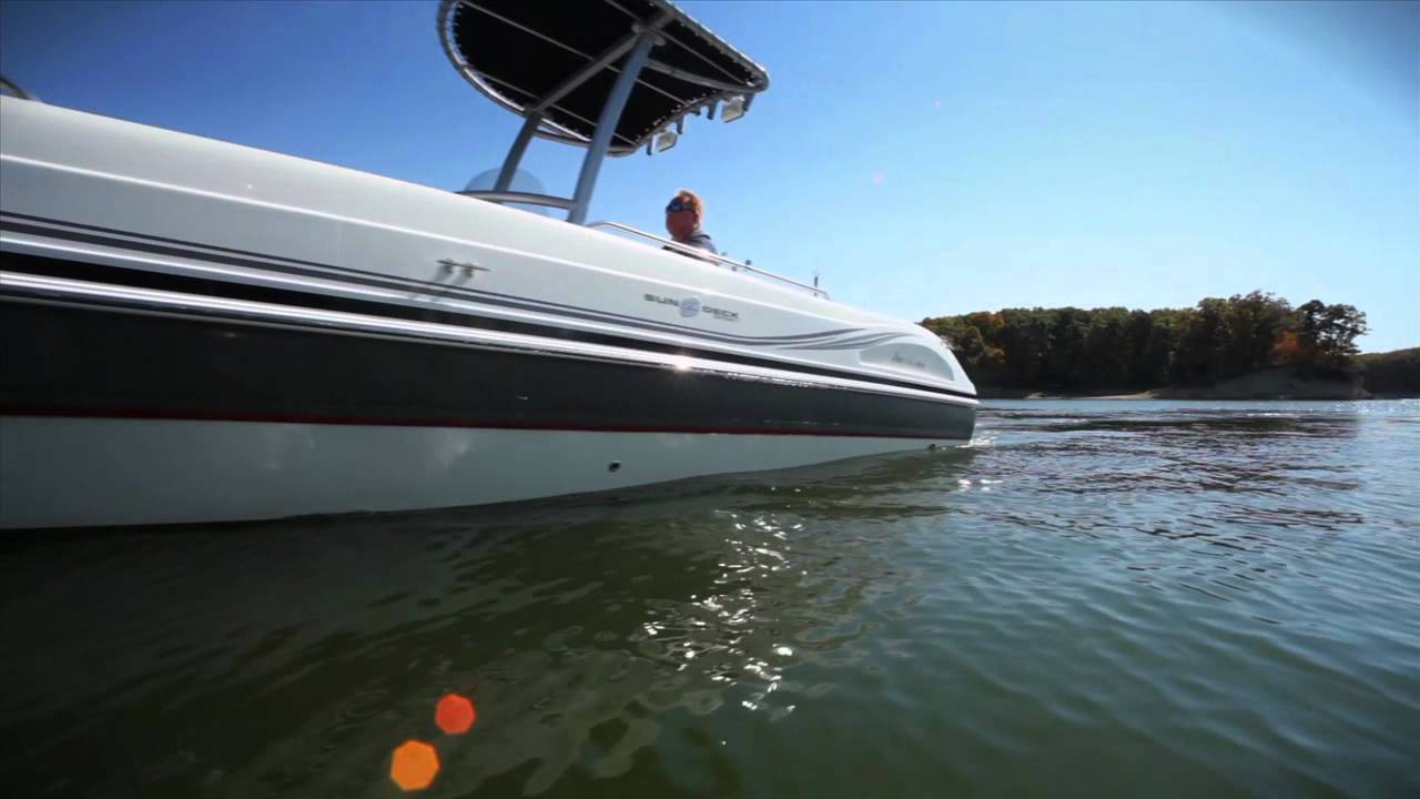 The Hurricane SunDeck Sport 231 OB 2012 PDB Shootout - YouTube
