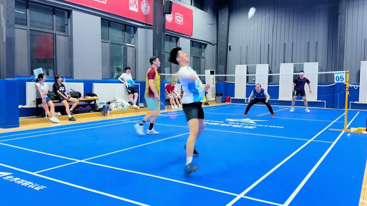 Master-Apprentice Badminton: Hohhot's New Year Traditions Unveiled