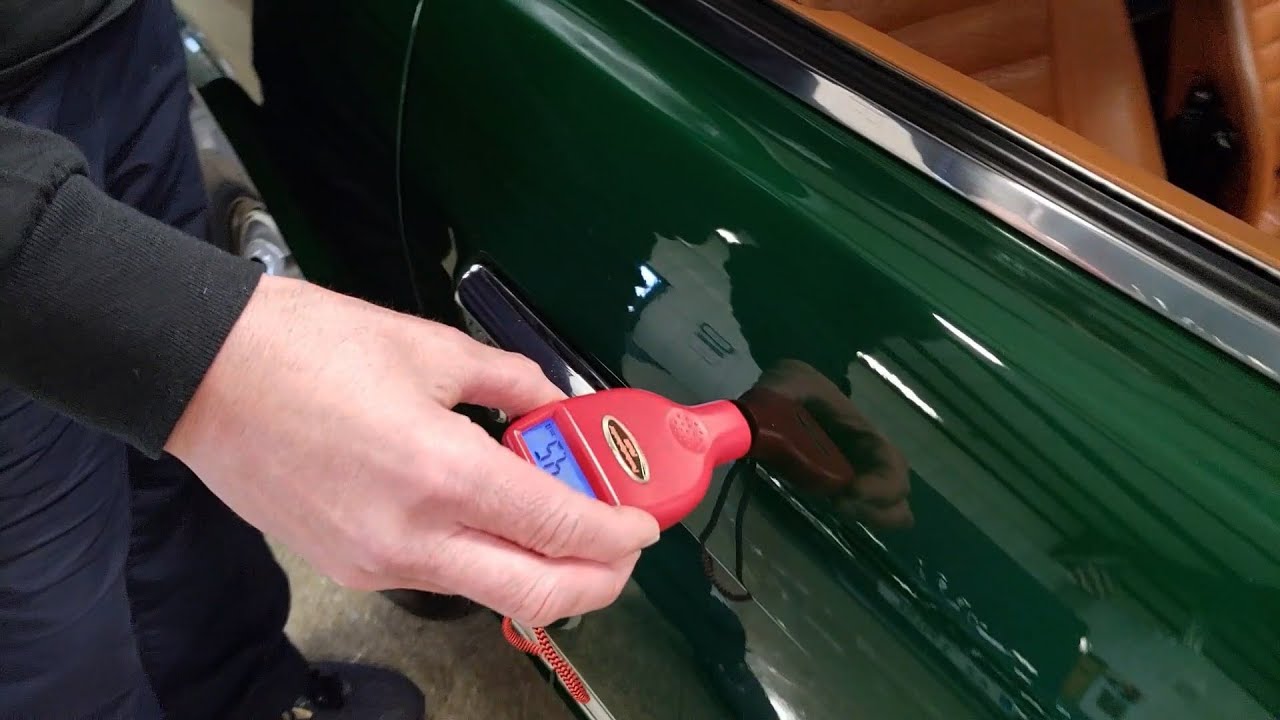 Paint Meter Presentation on a Original Unrestored 1971 Datsun 240Z