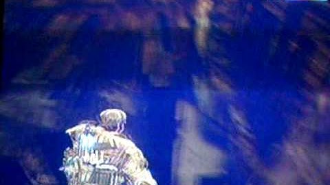 Gears of War 2 glitch: Get out of map during main story