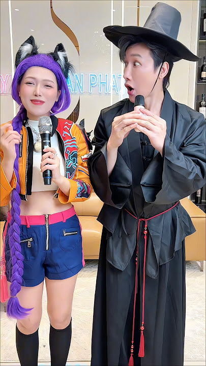 KPop Demon Hunters microphone battle 🎤