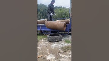 An efficient unloading method for cement culverts