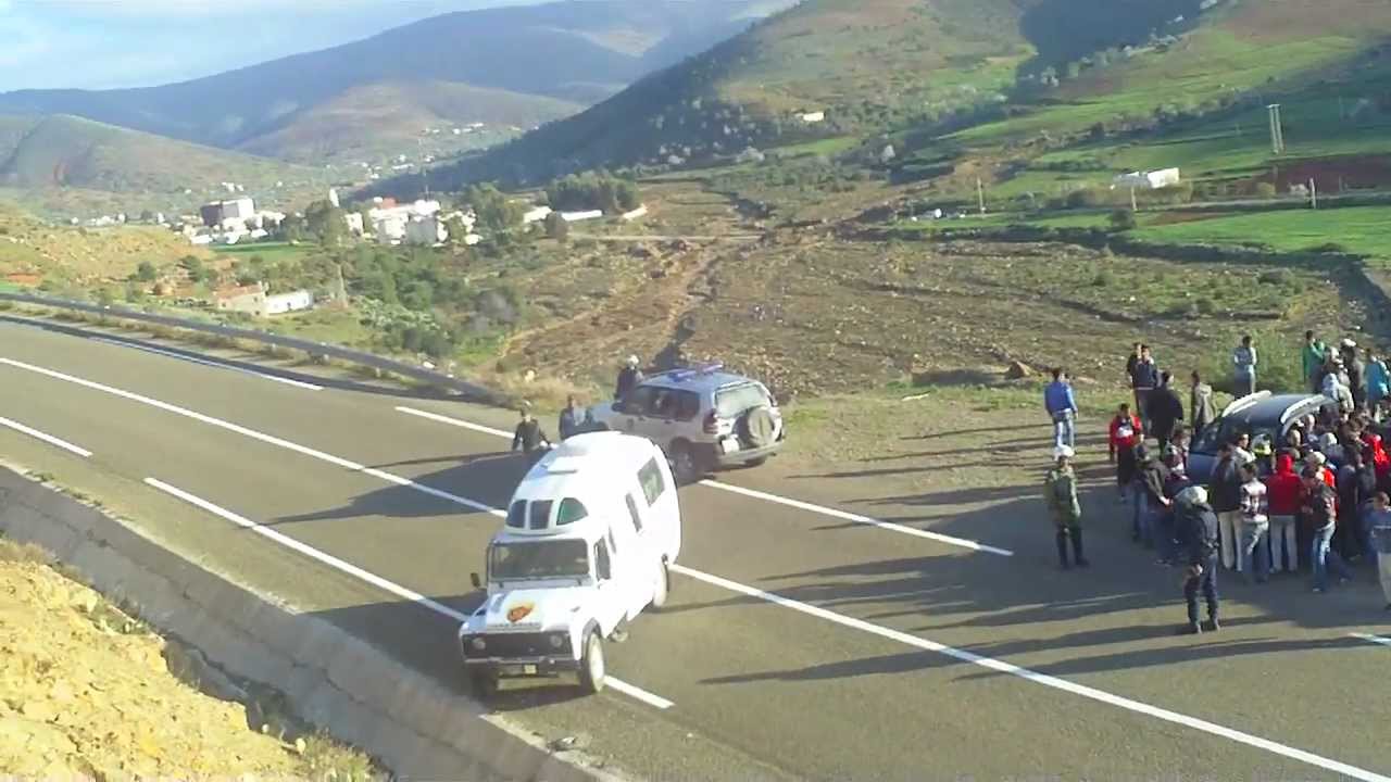 احتاج فلاحي بني جميل بسبب منع زراعة الكيف