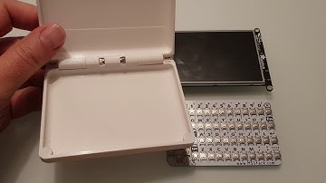 PortablePy clamshell design inspired by the Gameboy Advance formfactor.