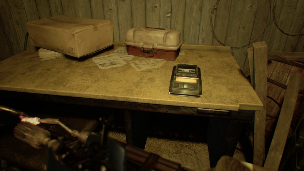 Resident Evil 7 Testing Area Solid Fuel + Chem Fluid = Burner Fuel