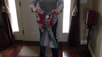 How to Fold a Car Sun Shade (video)