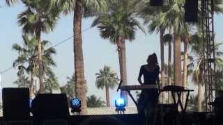 Grimes "oblivion" @coachella 2013, weekend 1