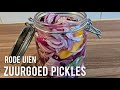 Rode uien in azijn zuurgoed pickles