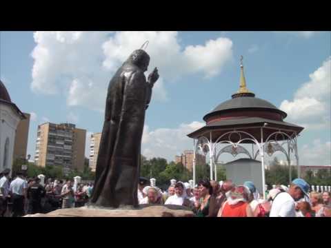 Памятник Серафиму Саровскому в Орле