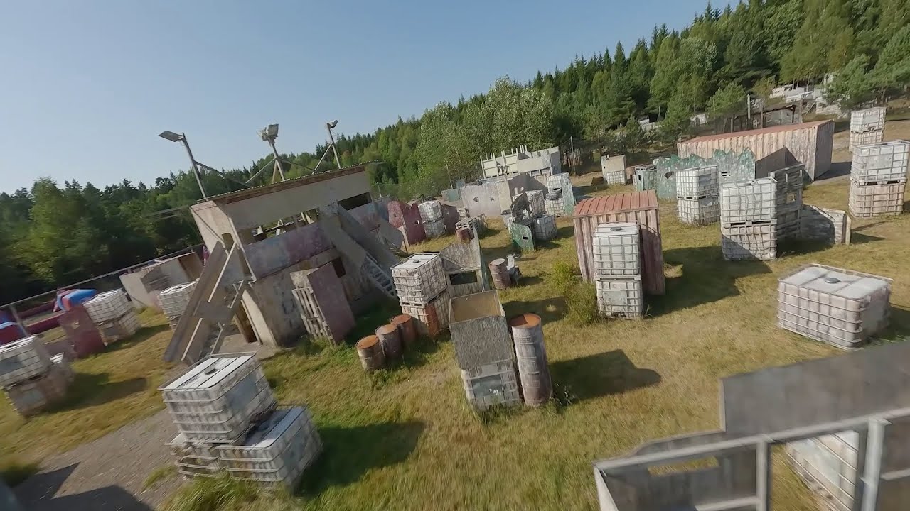 Spela Paintball i Stockholm - Se våra häftiga utomhus banor i Jordbro - SpelaPaintball.com