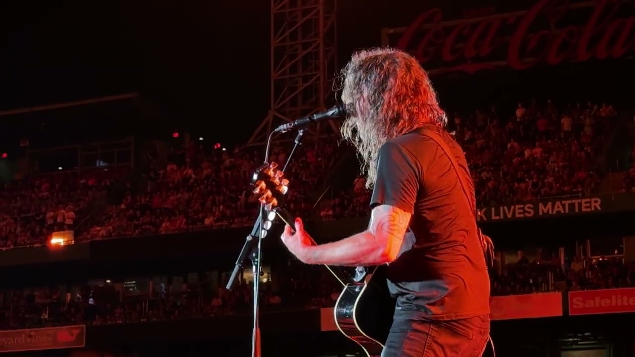 20240721 FOO FIGHTERS 17 Under You (acoustic) BOSTON