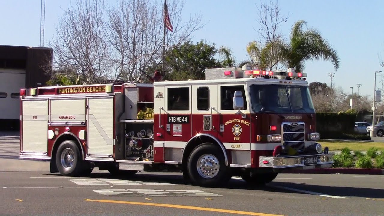 Huntington Beach Fire Dept. Engine 44 Responding - YouTube