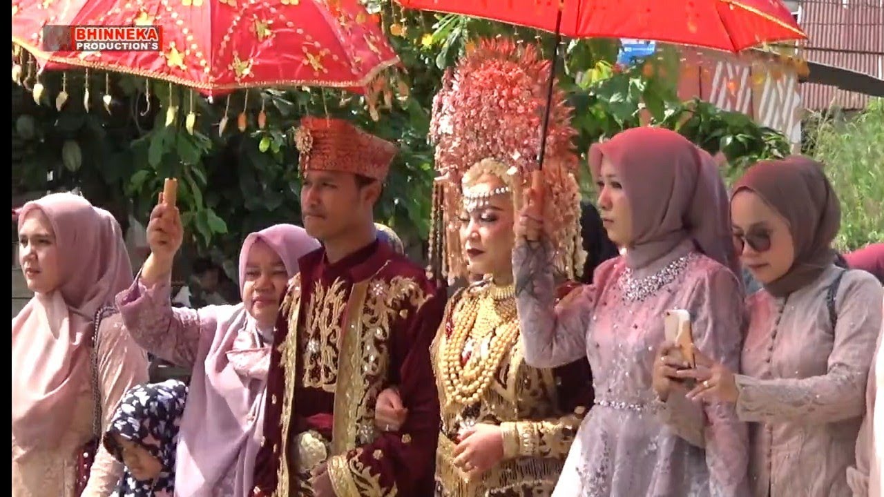Tando Rang Minang Baralek Gadang || Minang Kabau traditional wedding Dina & Sofyan