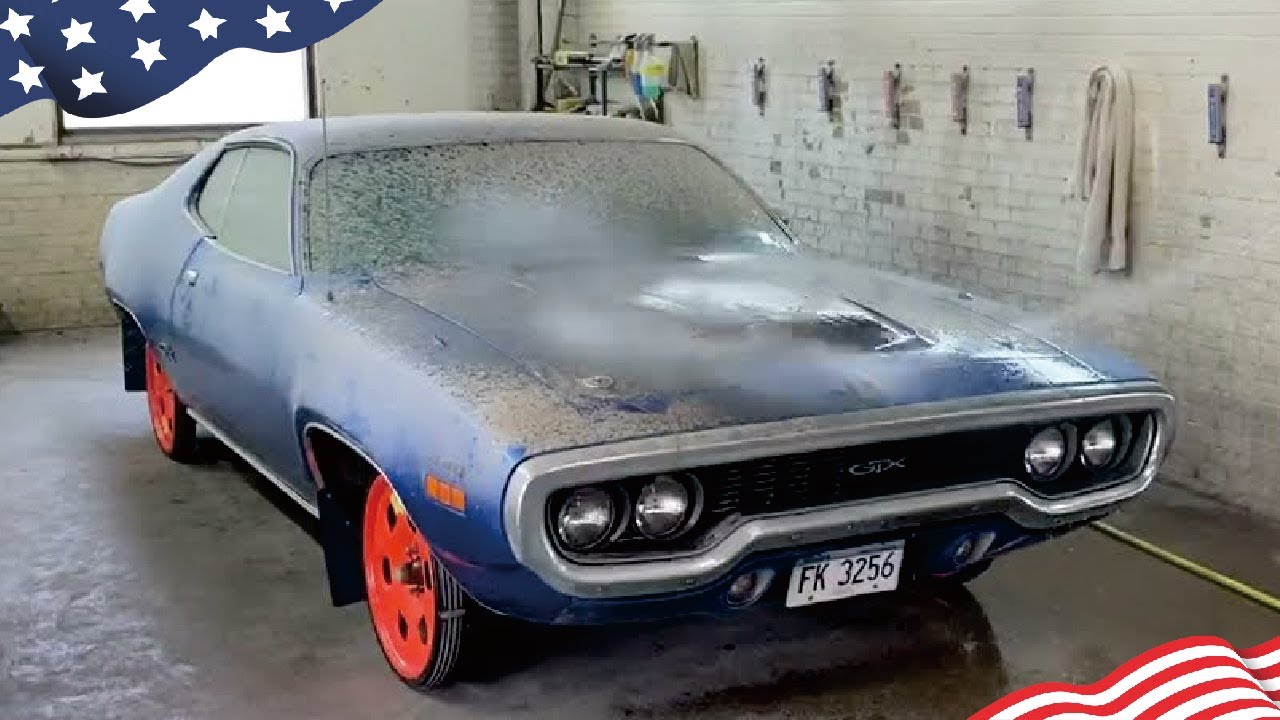 1971 Plymouth GTX Gets its first Wash After 37 Years in the Warehouse