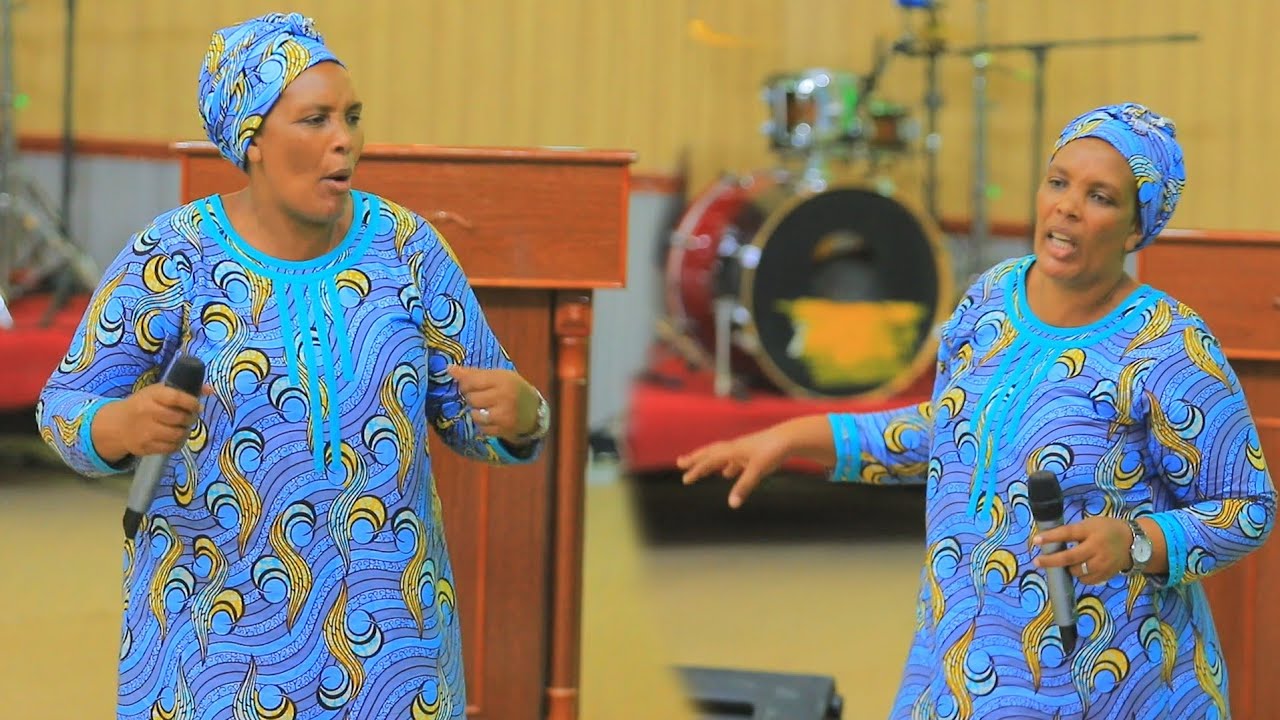 EV NYABITANGA MUMARIRA😭😭 MESHI ABANTU MWANTAYE IMANA KURE NIMUGARUKIRE  YESU ARABASHAKA 