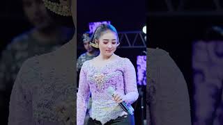 Wes Hewes Hewes nikensalindri janduteverywhere wesheweshewes matonunie