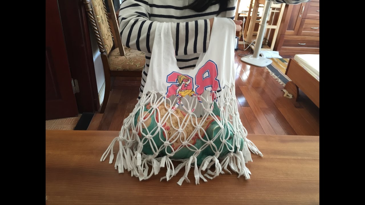 Simple macrame bag from tshirt