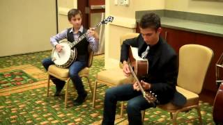 Sleepy Man Banjo Boys Warming up  with Rockwood Deer Chase for a show at IBMA 2013 chords