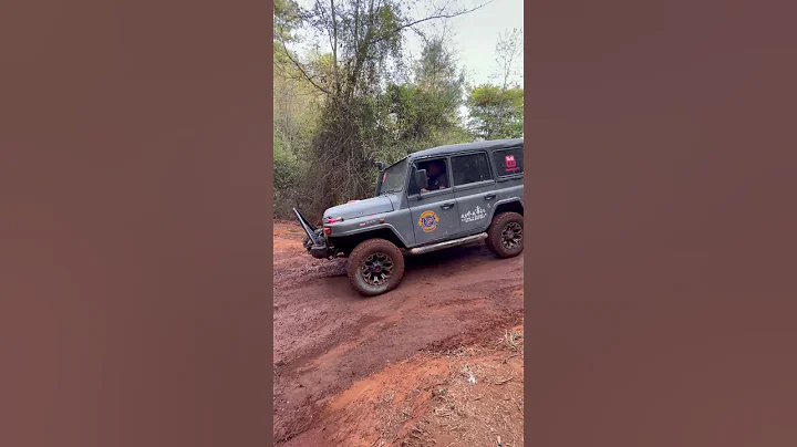 北汽製造 BJ212 方門 不打鎖AT胎，居然沒翻車！ - 天天要聞