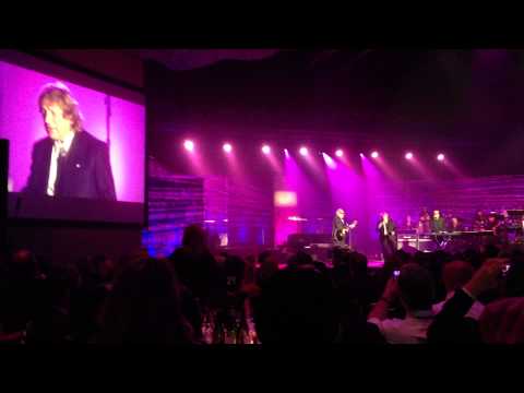 Mick Jones and Lou Gramm Perform 'I Want To Know What Love Is' Thumbnail image