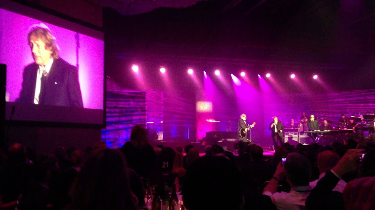 Mick Jones and Lou Gramm Perform 'I Want To Know What Love Is'