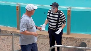 Rob The Famous Seaworld Mime | Rob the Mime