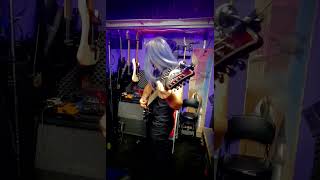 9 String nasty chunky guitar