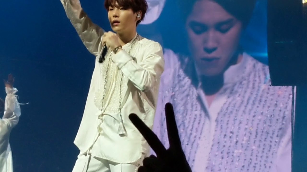 I Need U/Run - BTS Newark Day 2