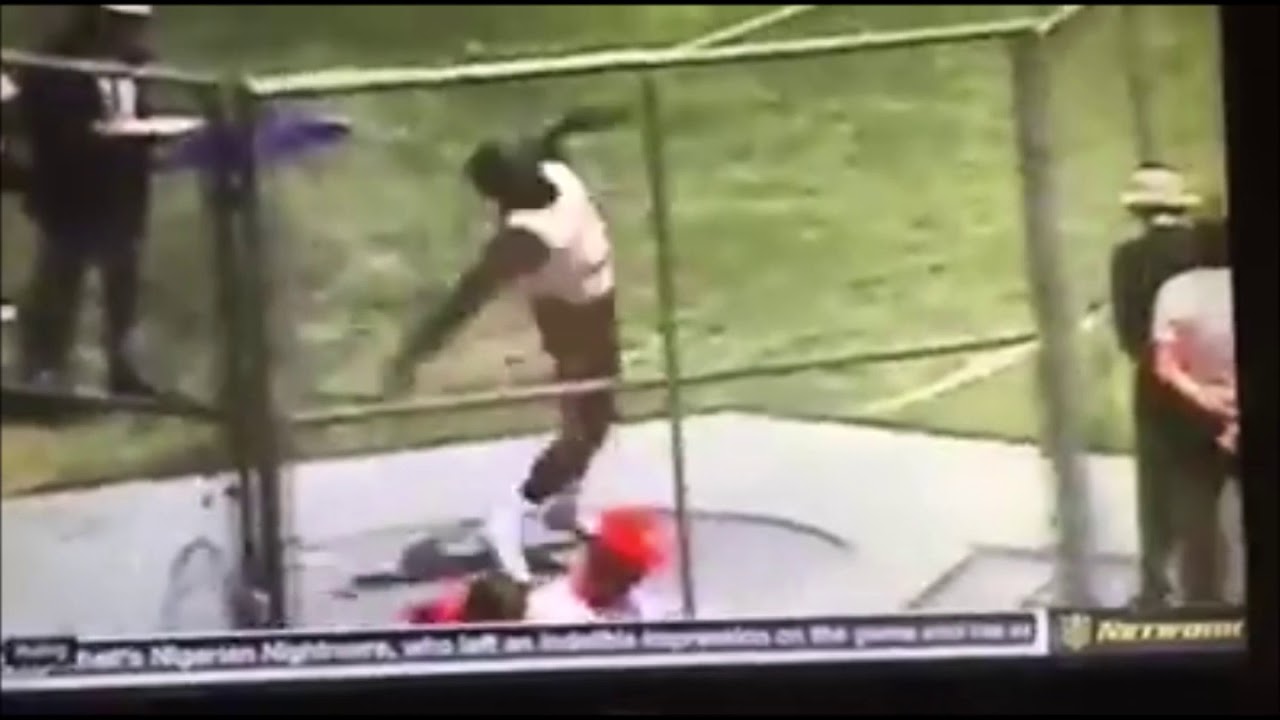 Discus Throw : Christian Okoye 195 ft Discus - Slo Mo