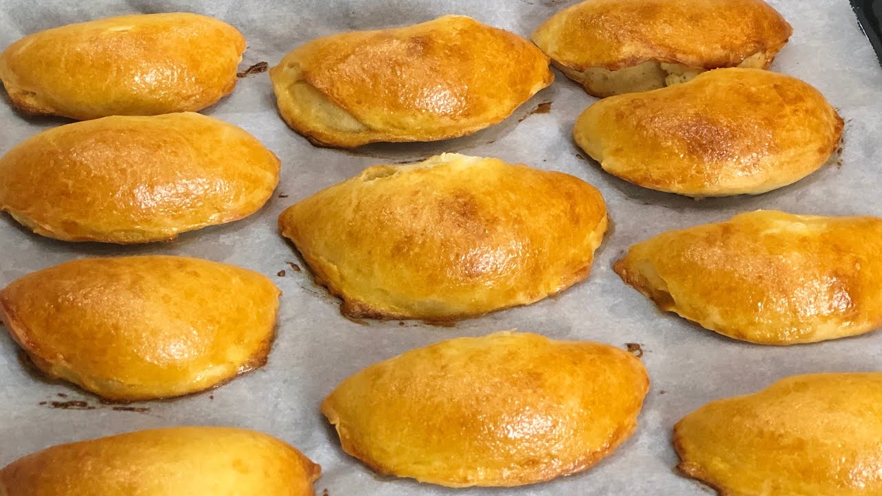 Τυροπιτάκια αφράτα και πεντανόστιμα | Mini cheese pies fluffy and super delicious