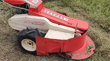 Máy cắt cỏ mâm xoay dao xếp tự động, được nông dân ưa chuộng khắp thế giới.