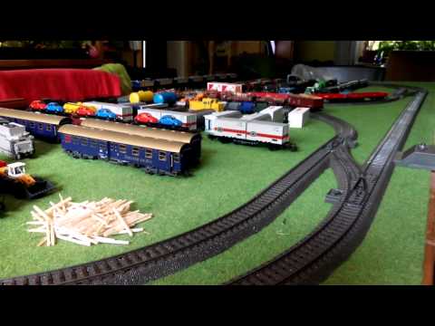Modelleisenbahn mit Dampf