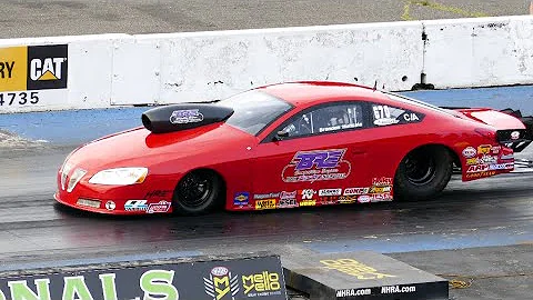 Pontiac GXP Small-Block NHRA Drag Racing Car At Pa...
