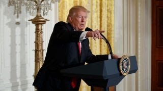 Trump calls out Sen. Flake after Arizona rally