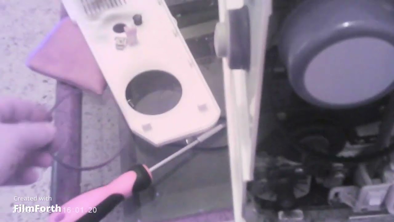 Como cambiar una Correa De maquinas de Coser