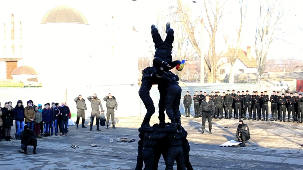 Carabinierii la gimnaziul nr.31 din Chișinău.