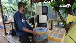 Utilizan botellas recicladas para fabricar muebles en Indonesia
