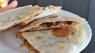 How to make Quesadillas || QUICK, EASY, and DELICIOUS