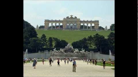 Mozart - Symphony No. 38 in D, K. 504 [complete] (Prague)