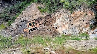 #constructing a collapsed forest road with a dozer #work #caterpillar #heavyequipment #cat #buldozer