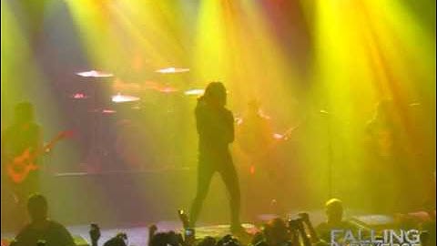 Falling In Reverse - Tragic Magic. THE DRUG IN ME IS YOU Tour 2012