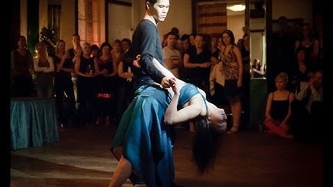 Anthony, Miia, Soile - Brazilian zouk demo in Baila Baila xmas party Finland 2010